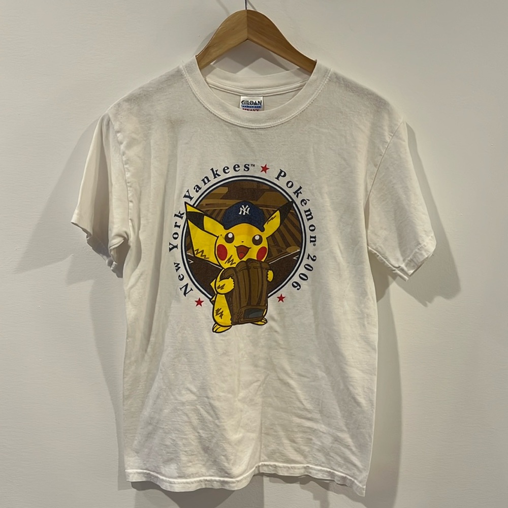 TCG Pokemon Center x New York Yankees 2006 T-Shirt Size XL Vintage Pikac…